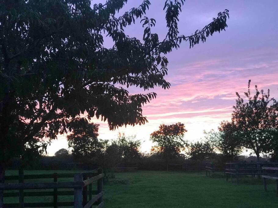Beautiful Rural Apt, Walking Distance To Three Choirs Vineyard/Brassiere Gloucestershire Lejlighed Newent Eksteriør billede
